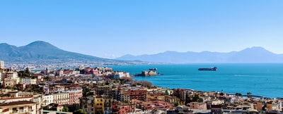 City by the sea off the coast of aerial photography
